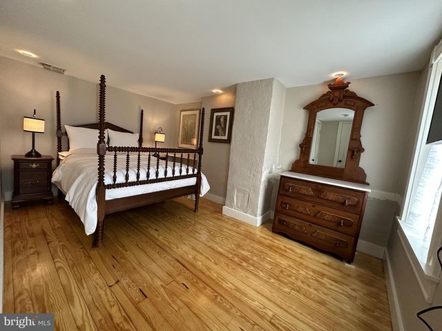 1627 ALICEANNA ST, Baltimore, MD 21231