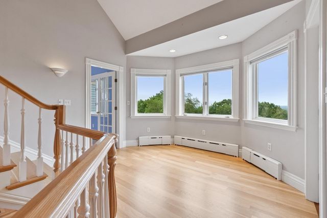 258 Hill St, Leominster, MA 01453
