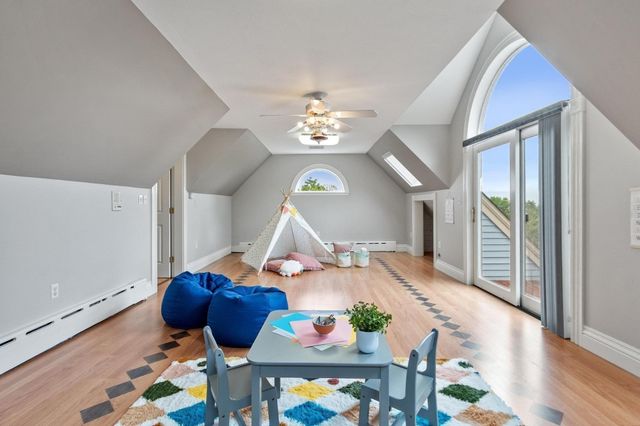 258 Hill St, Leominster, MA 01453