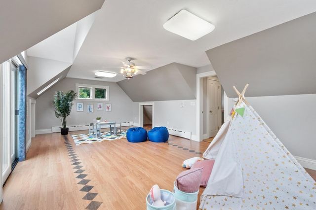 258 Hill St, Leominster, MA 01453
