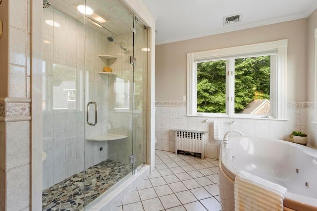 258 Hill St, Leominster, MA 01453