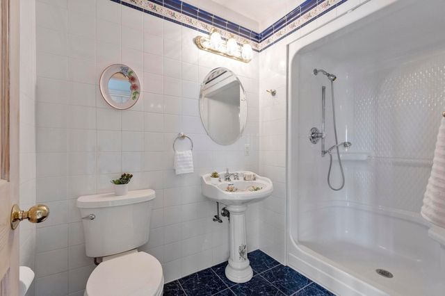 258 Hill St, Leominster, MA 01453
