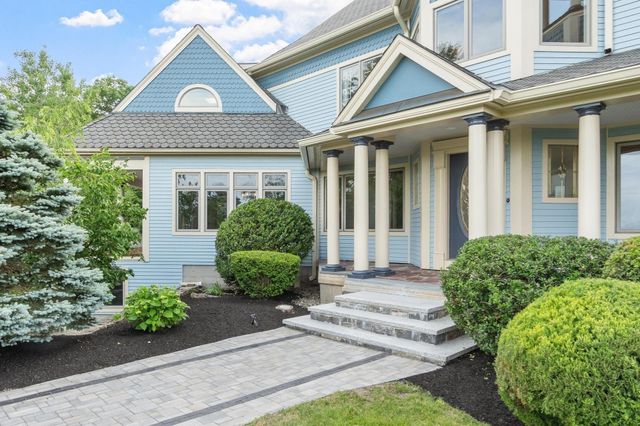258 Hill St, Leominster, MA 01453