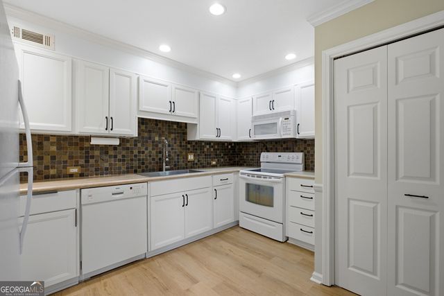 3405 Ashwood Lane, Atlanta, GA 30341