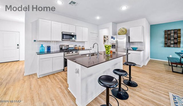 12294 E Patricia Ann Drive, Vail, AZ 85641