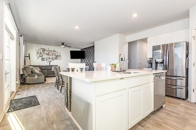 25602 W Cerena Circle, Plainfield, IL 60586