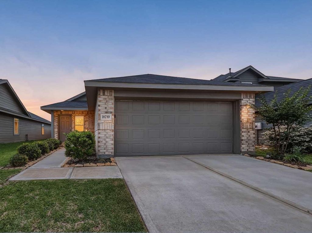 18739 Mercer Falls Drive, Hockley, TX 77447