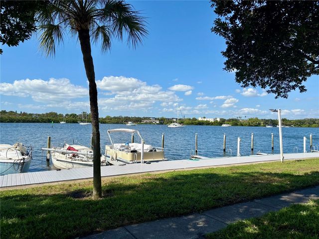 225 POMPANO DRIVE SE C, St Petersburg, FL 33705