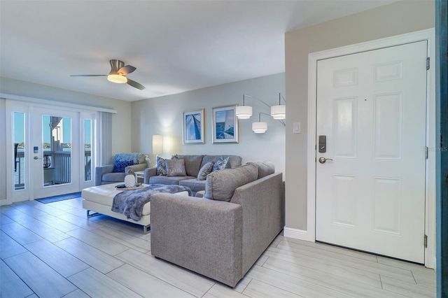 225 POMPANO DRIVE SE C, St Petersburg, FL 33705