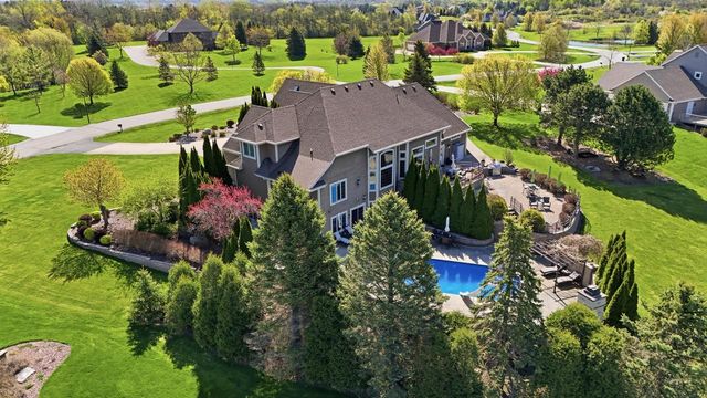 5924 Stefanie WAY, Caledonia, WI 53108