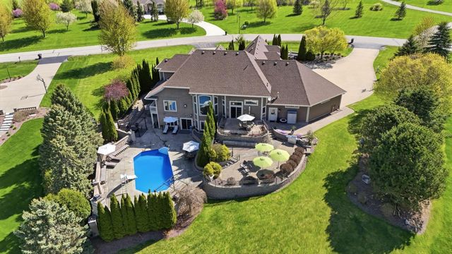 5924 Stefanie WAY, Caledonia, WI 53108
