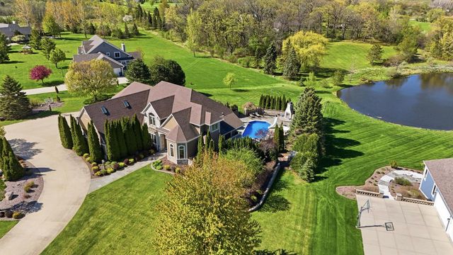5924 Stefanie WAY, Caledonia, WI 53108
