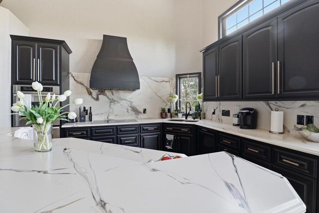 5924 Stefanie WAY, Caledonia, WI 53108