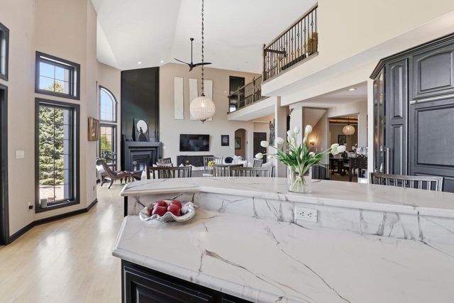 5924 Stefanie WAY, Caledonia, WI 53108