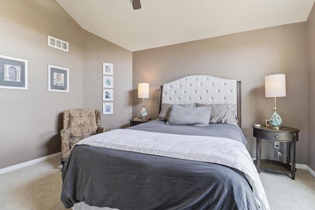 5924 Stefanie WAY, Caledonia, WI 53108