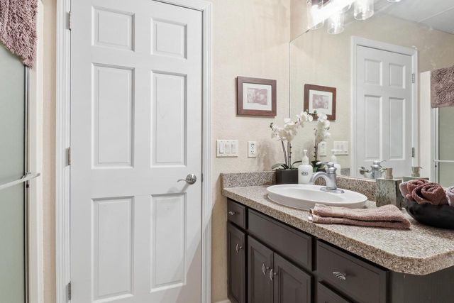 5924 Stefanie WAY, Caledonia, WI 53108