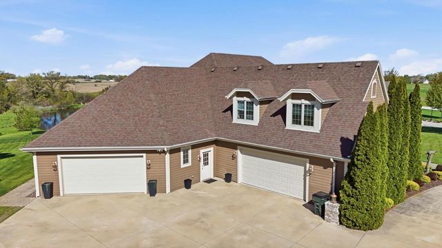 5924 Stefanie WAY, Caledonia, WI 53108