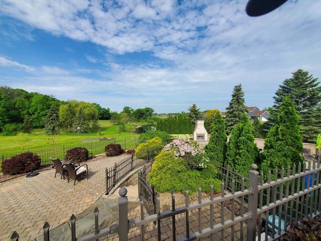 5924 Stefanie WAY, Caledonia, WI 53108