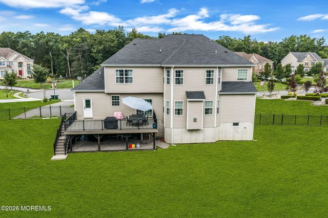 23 Parkside Drive, Jackson, NJ 08527