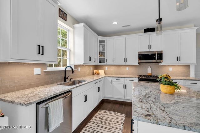 23 Parkside Drive, Jackson, NJ 08527