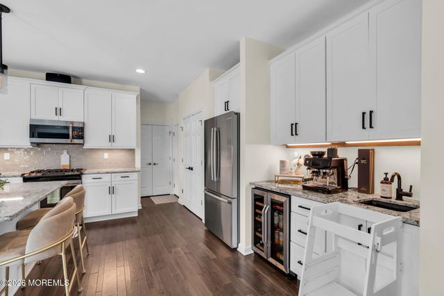 23 Parkside Drive, Jackson, NJ 08527