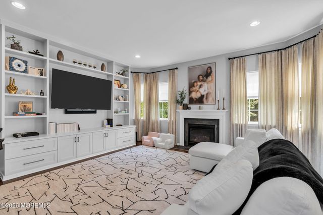 23 Parkside Drive, Jackson, NJ 08527