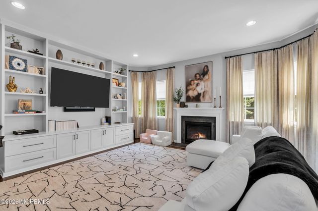 23 Parkside Drive, Jackson, NJ 08527
