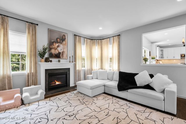 23 Parkside Drive, Jackson, NJ 08527