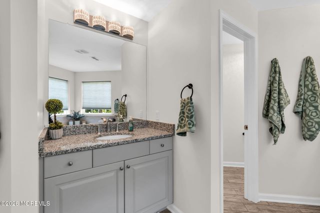 23 Parkside Drive, Jackson, NJ 08527