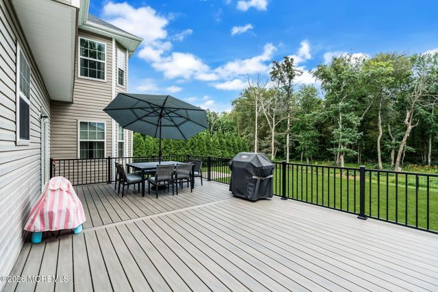 23 Parkside Drive, Jackson, NJ 08527
