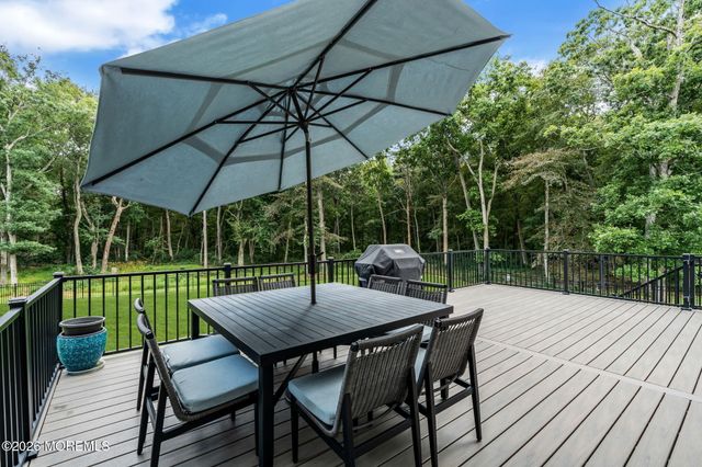 23 Parkside Drive, Jackson, NJ 08527