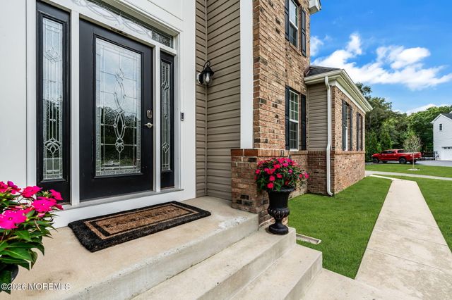 23 Parkside Drive, Jackson, NJ 08527