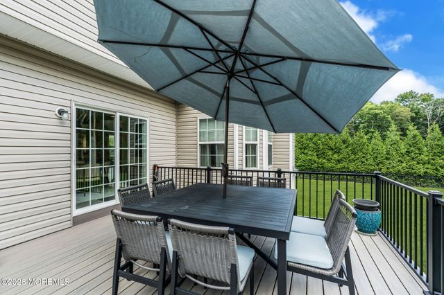 23 Parkside Drive, Jackson, NJ 08527