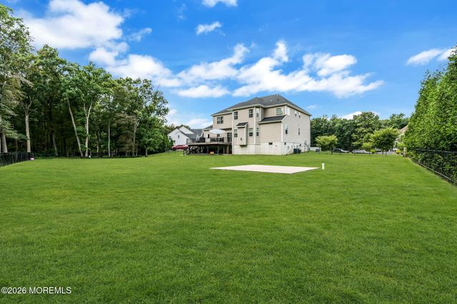 23 Parkside Drive, Jackson, NJ 08527