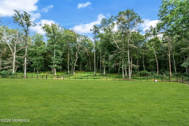 23 Parkside Drive, Jackson, NJ 08527