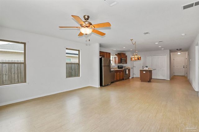 5953 Fairlands Rd, Milton, FL 32583