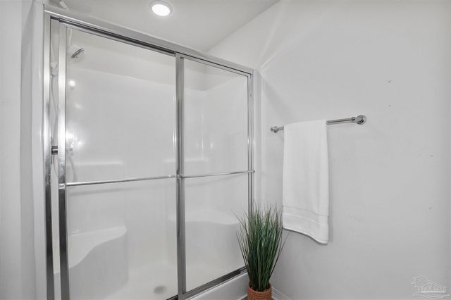 5953 Fairlands Rd, Milton, FL 32583