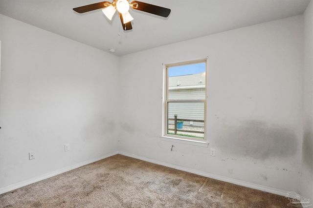 5953 Fairlands Rd, Milton, FL 32583