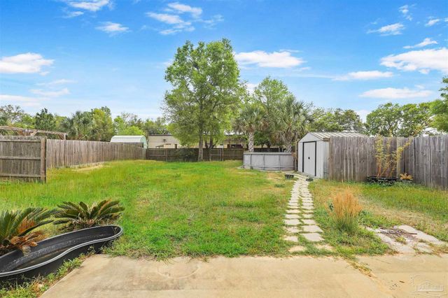 5953 Fairlands Rd, Milton, FL 32583