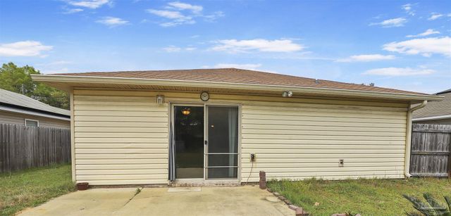 5953 Fairlands Rd, Milton, FL 32583