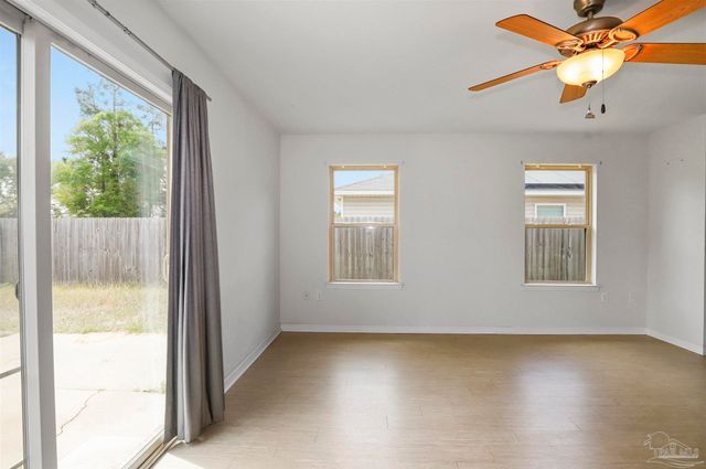 5953 Fairlands Rd, Milton, FL 32583