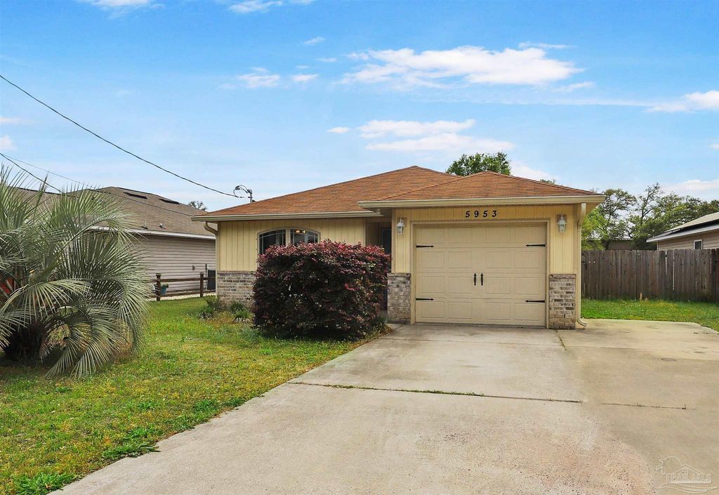 5953 Fairlands Rd, Milton, FL 32583