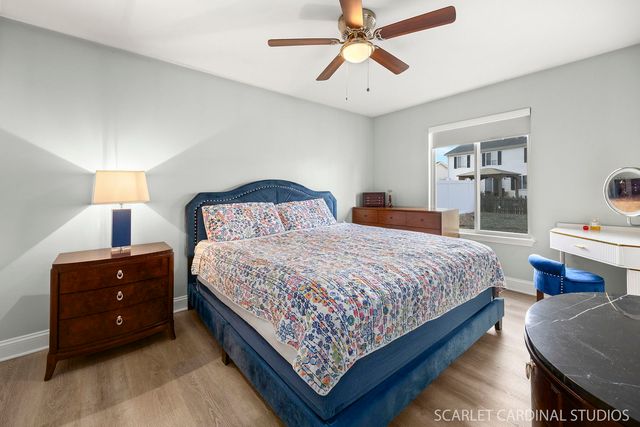 2828 Bluewater Circle, Naperville, IL 60564