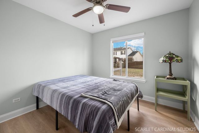 2828 Bluewater Circle, Naperville, IL 60564