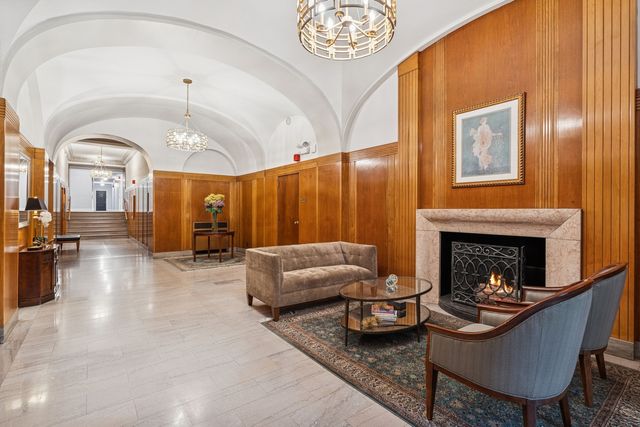 1755 E 55th Street 1201, Chicago, IL 60615