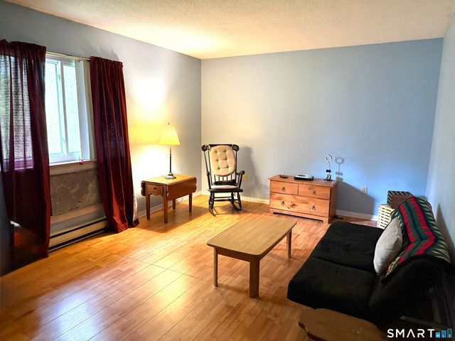 264 Scott Road 4, Waterbury, CT 06705