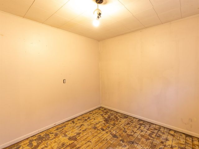 323 E D St, Deer Park, WA 99006