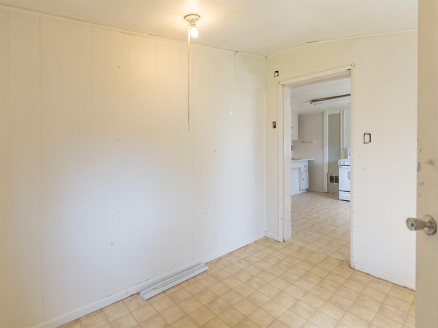 323 E D St, Deer Park, WA 99006