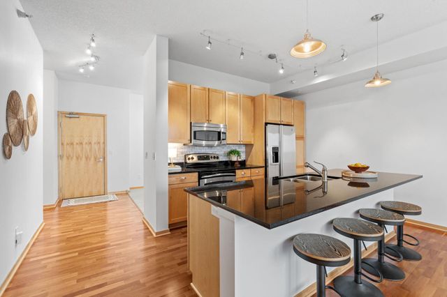 4525 Park Commons Drive 521, Saint Louis Park, MN 55416