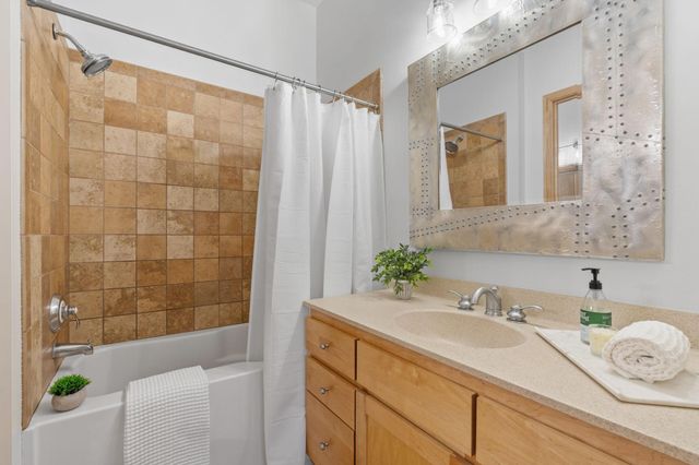 4525 Park Commons Drive 521, Saint Louis Park, MN 55416